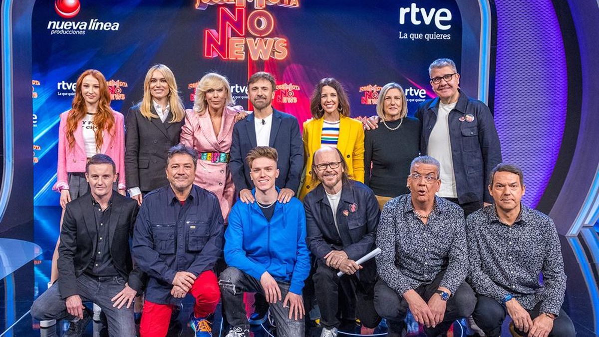 José Mota con sus compañeros humoristas de 'José Mota No News', y las representantes de TVE