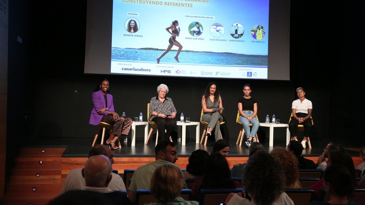 La jugadora Iris Mbulito, la exjugadora Charo Borges, la periodista Jennifer Jiménez, la surfista Lucía Machado y la futbolista María José Pérez.