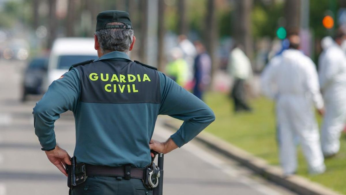 Condenado a prisión por acuchillar a un guardia civil y atrincherarse en un piso para evitar la detención de su hijo
