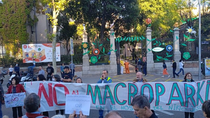 La Unesco rechaza el plan de Ayuso para un ‘macroaparcamiento’ en el Retiro