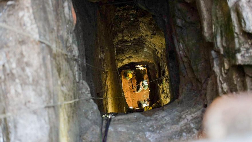 ‘Tras las huellas de la memoria histórica de Extremadura’, una exposición que acerca el franquismo a estudiantes y entidades