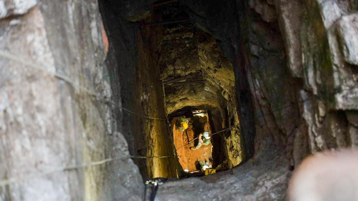 Armhex denuncia que PP y Vox "intentan imponer" en Extremadura una revisión del franquismo