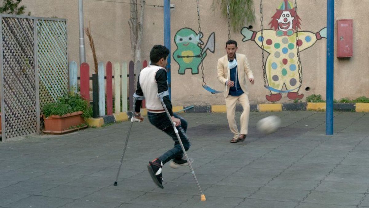 Área de juegos en el patio del hospital de Ammán en Jordania.