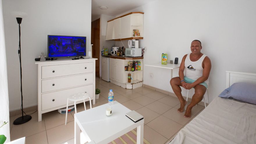 Vivir en menos de 30 metros cuadrados en Mogán, el municipio canario pensado para turistas con más minipisos de España