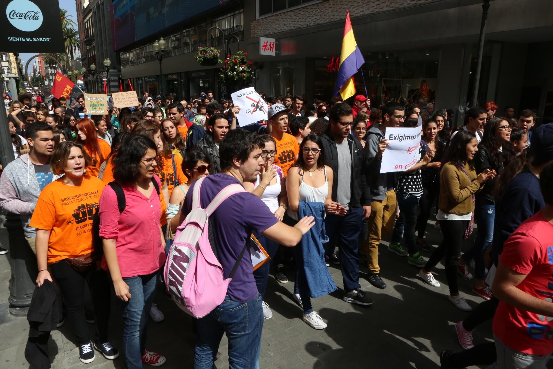 Manifestación de estudiantes en Las Palmas de Gran Canaria. (ALEJANDRO RAMOS)