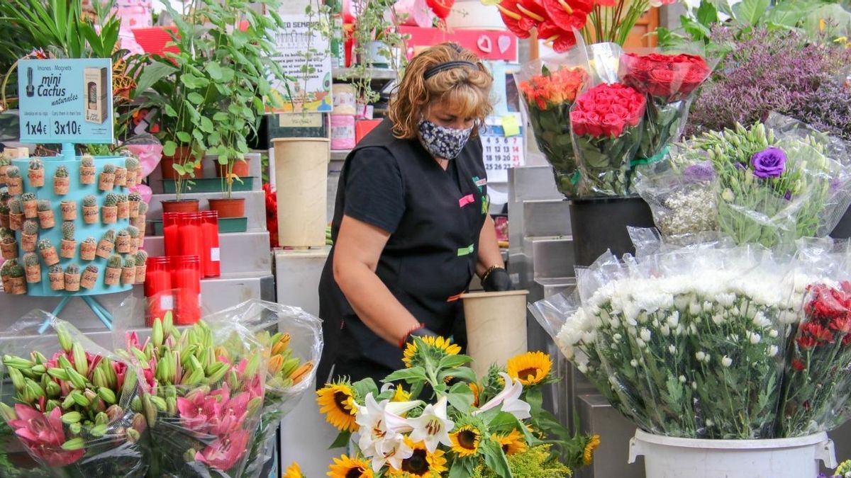 Puesto de flores en La Recova de Santa Cruz de La Palma.