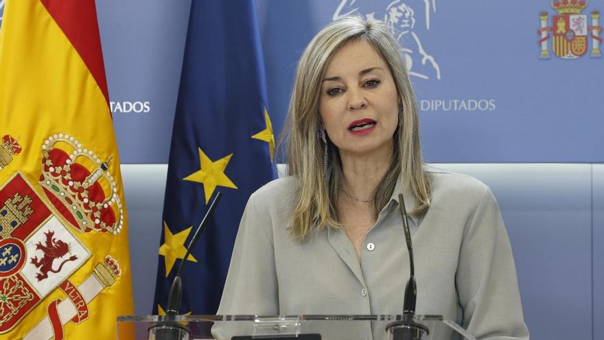 La portavoz de Sumar en el Congreso, Verónica Martínez Barbero, da una rueda de prensa en el Congreso