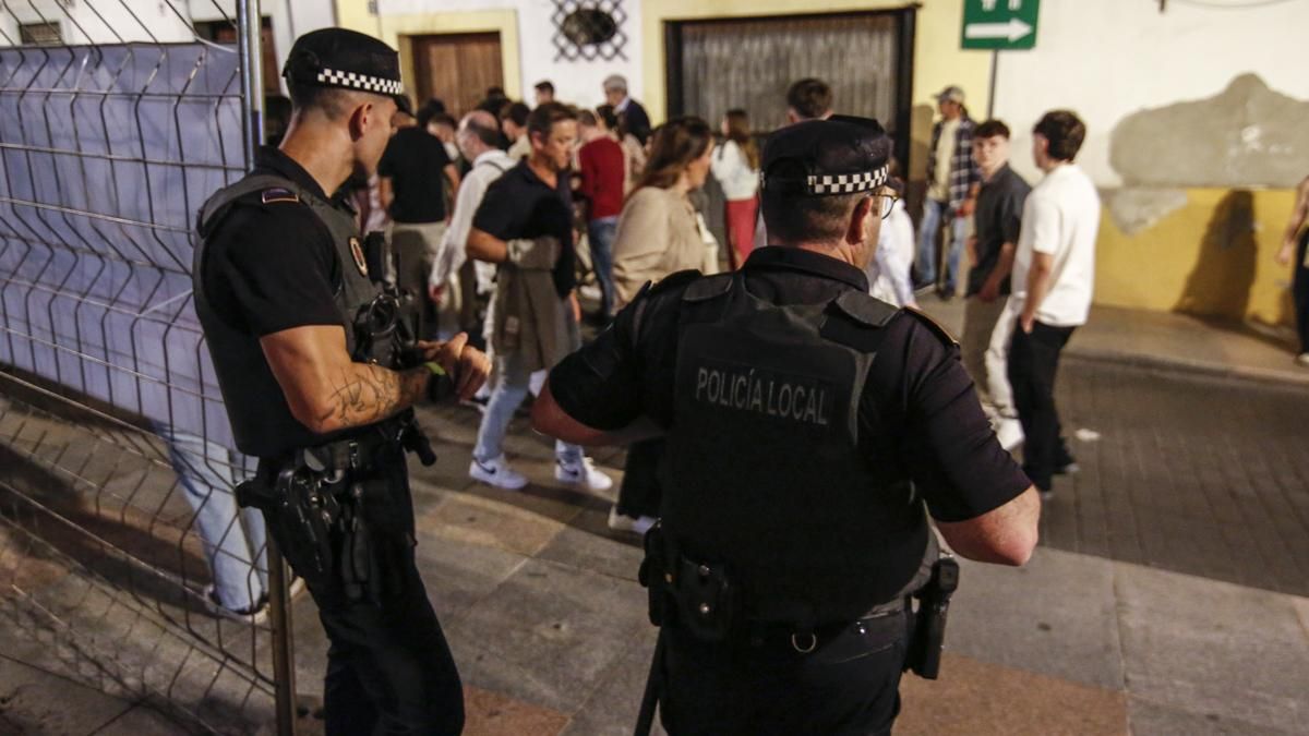 La Policía Local interpone más de 220 denuncias en el tercer día de las Cruces de Mayo