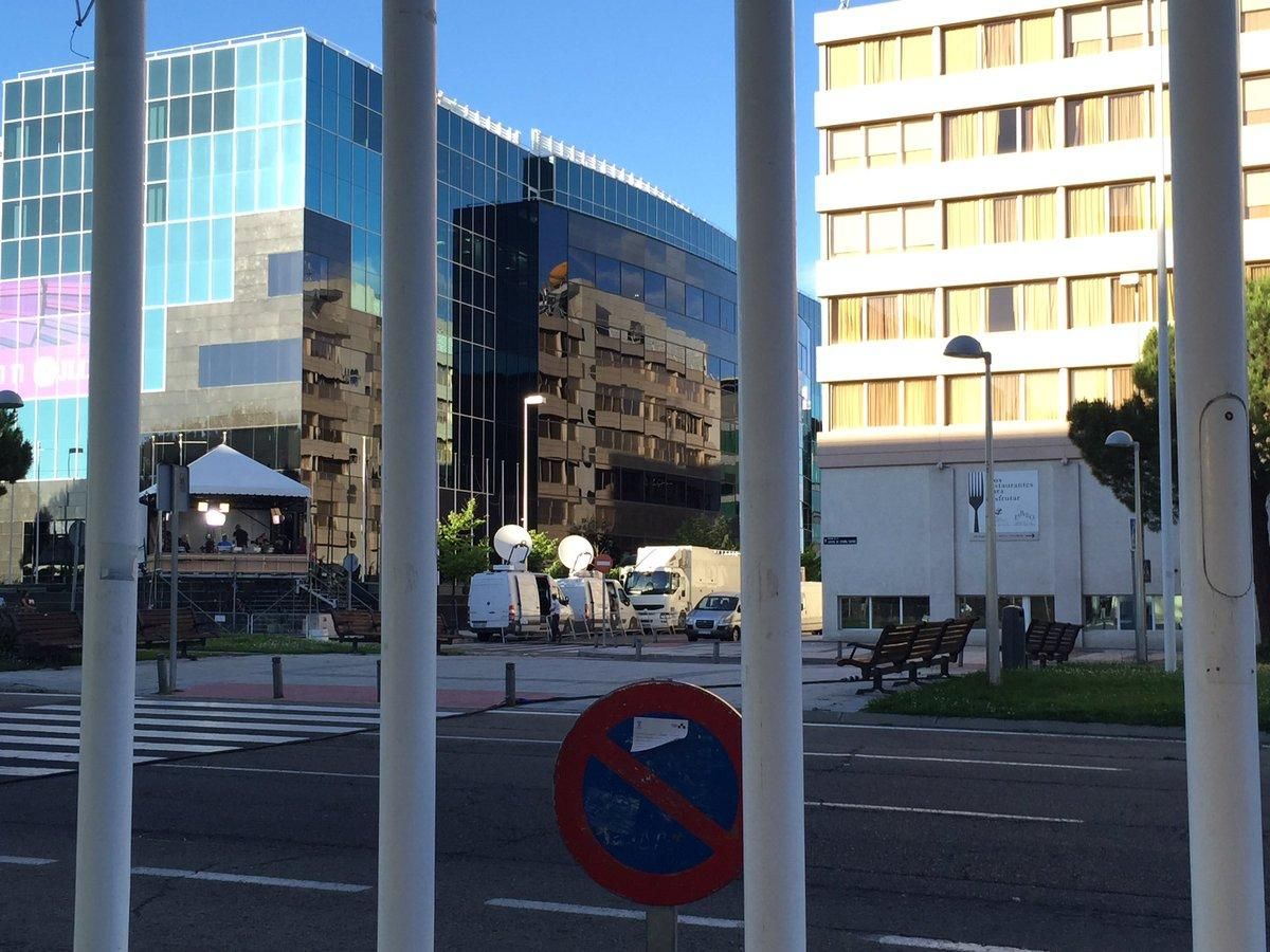 Despliegue para el debate del 13J.