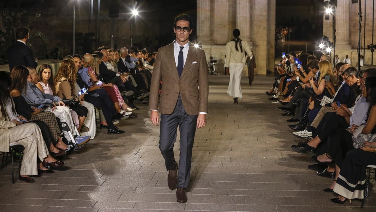 Desfile de Silbon en el Puente Romano
