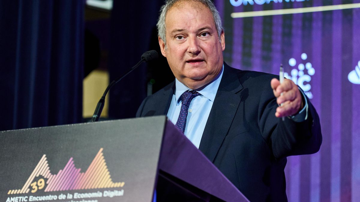 El ministro Jordi Hereu esta semana en un curso de la UIMP en Santander.