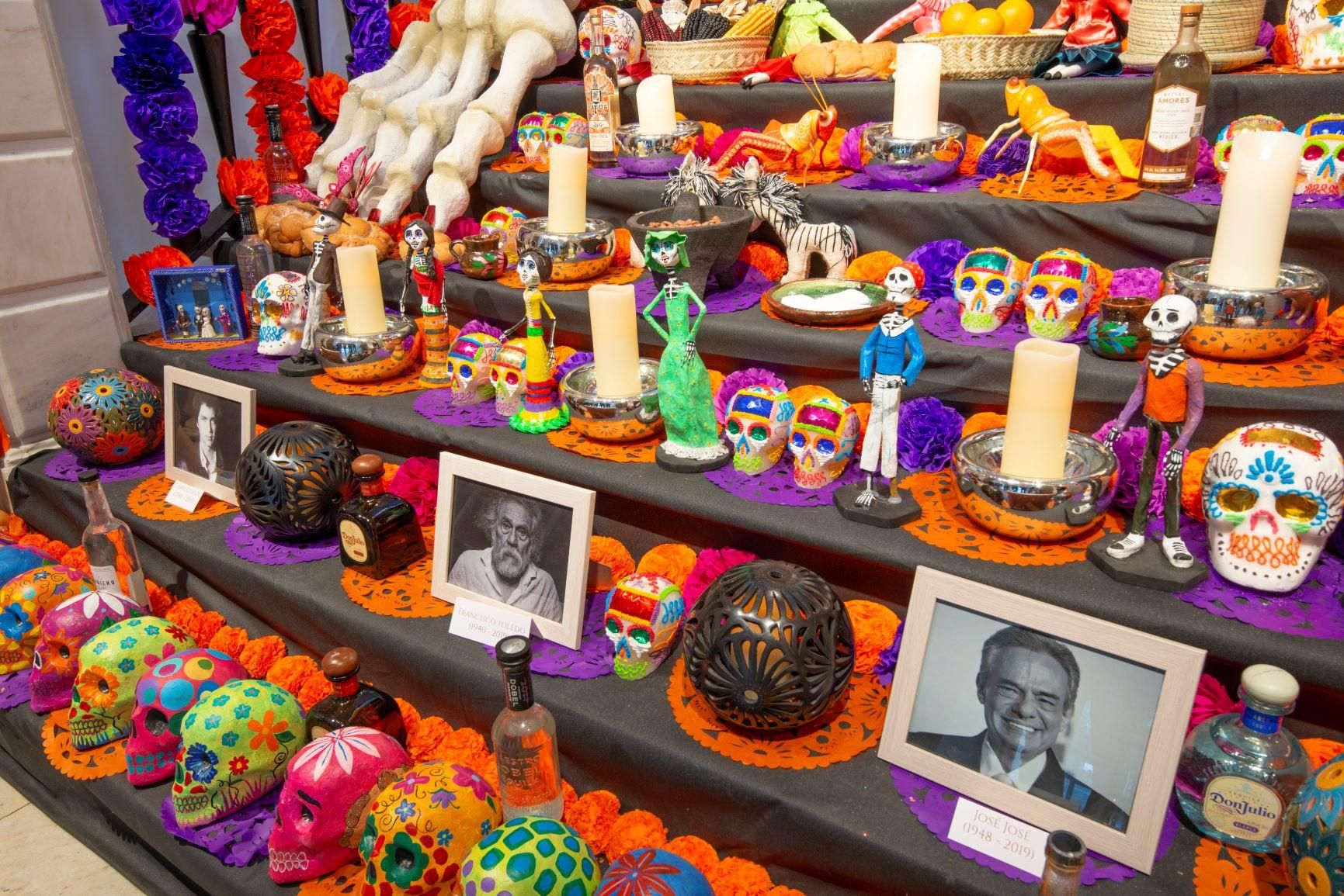 Altar de Muertos Casa México 2019 - detalle escalones