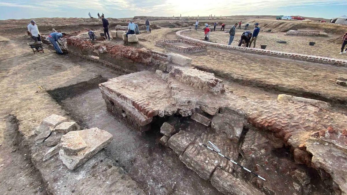 Descubren en Egipto los restos de un enorme templo circular dedicado al dios Pelusio