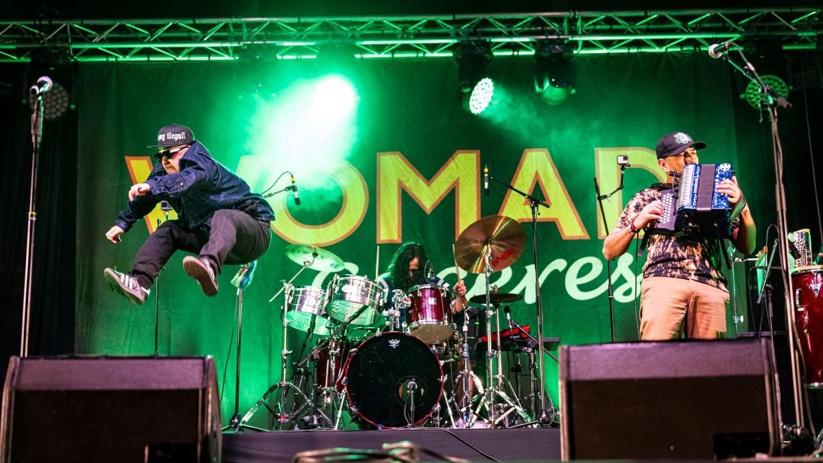 Otra imagen de la tarde-noche del viernes