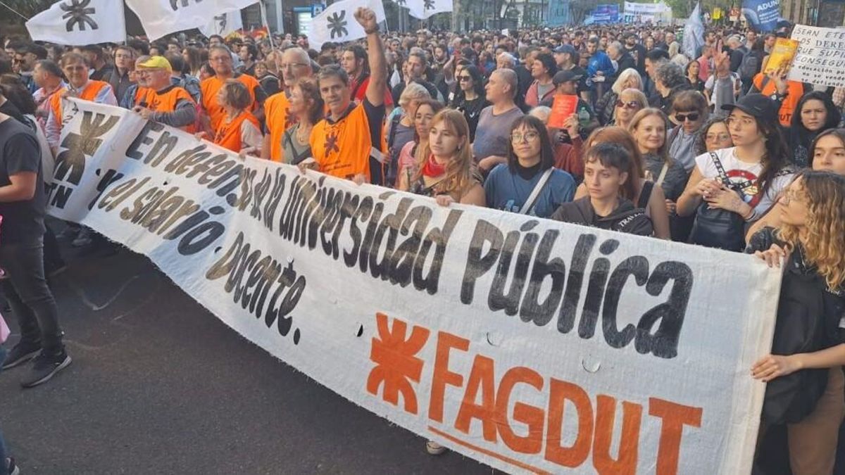 Más de mil docentes dejaron de enseñar en la UTN por los bajos sueldos universitarios y el gremio anuncia 5 días de paro
