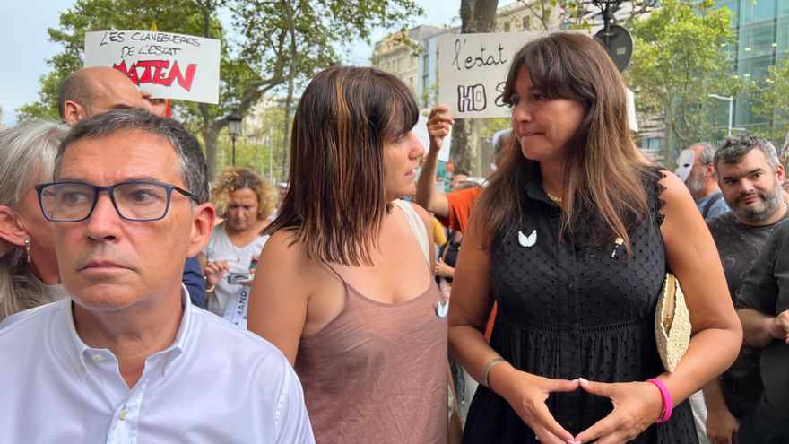 Borràs rechaza el boicot al minuto de silencio en la Rambla pero defiende su saludo a los manifestantes