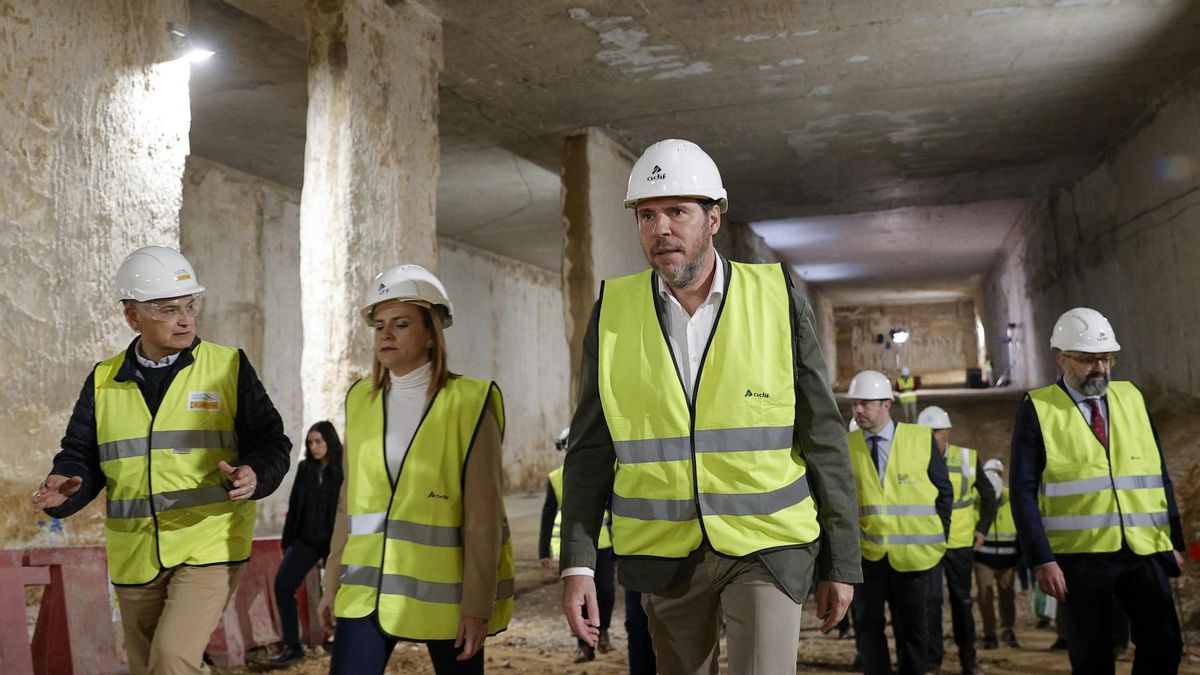 El ministro de Transportes y Movilidad Sostenible, Óscar Puente, visita las obras del Canal ferroviario de Acceso a València, que está ejecutando Adif, para conocer los avances de los trabajos en esta infraestructura clave para la integración de la alta velocidad en la ciudad de València.