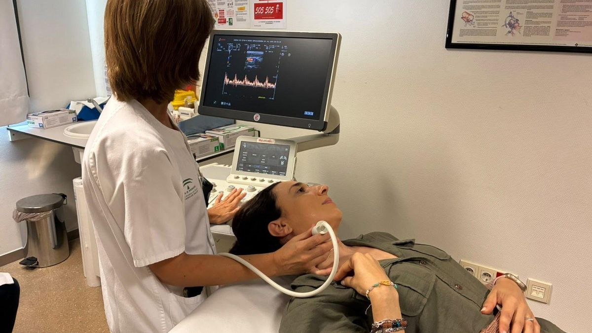 El Hospital Reina Sofía incorpora un equipo Doppler a la consulta de Neurología Vascular