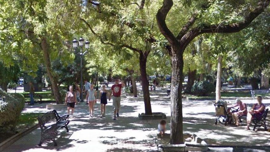Cáceres elimina el parque "Calvo Sotelo" para denominarlo "Gloria Fuertes"