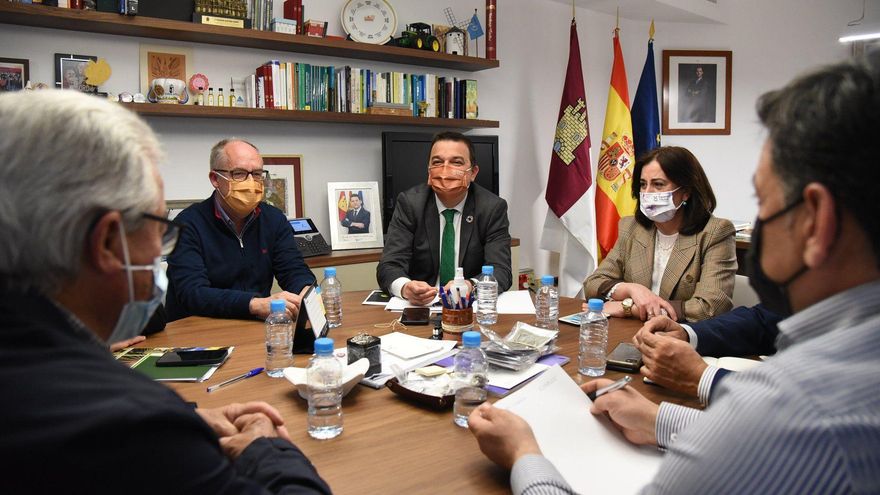 Reunión del consejero con las organizaciones agrarias y Cooperativas. JCCM