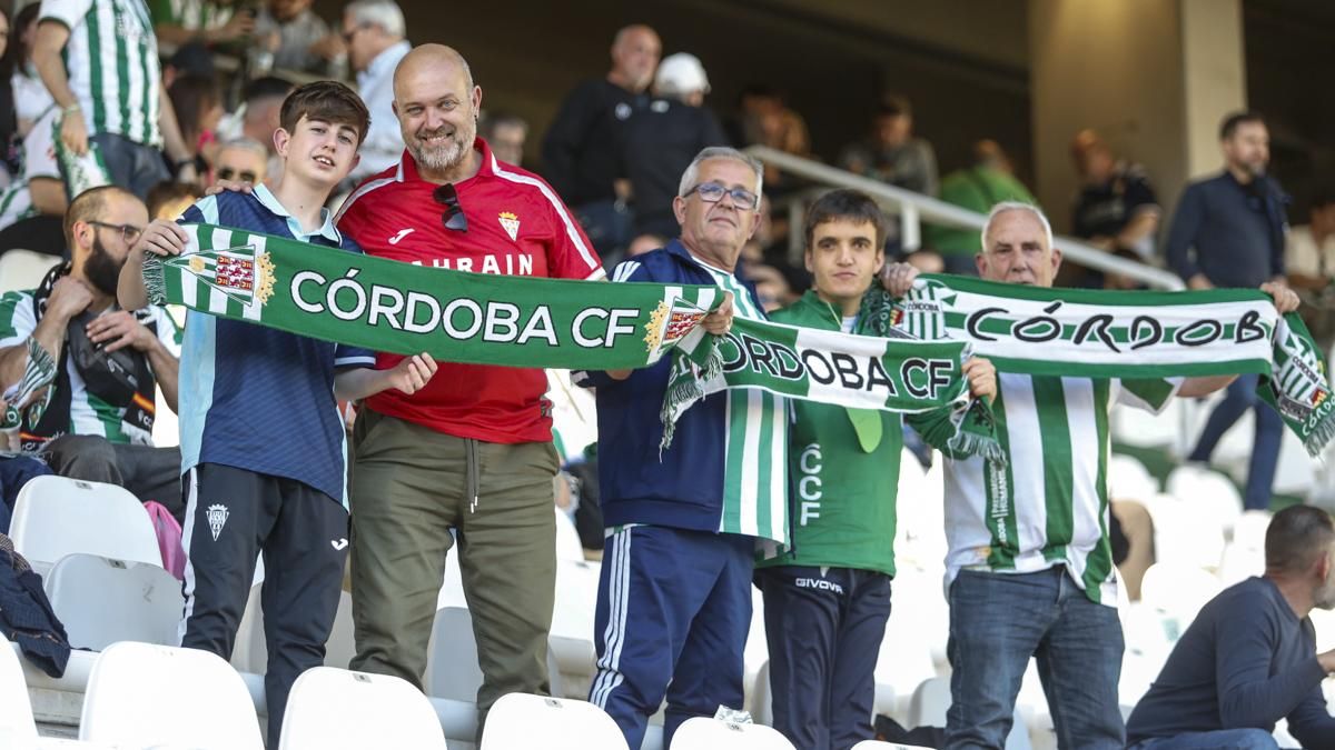Grada Blanquiverde del Córdoba CF - CD Mirandés