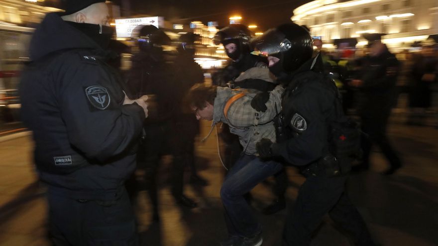 Los rusos que huyen del reclutamiento a otros países: “No permitiré que Putin me convierta en un asesino”