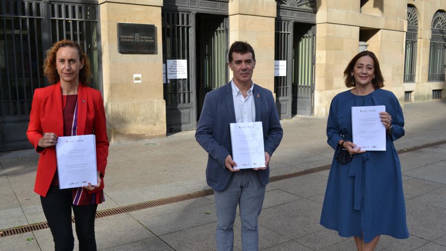 Patricia Ruiz de Irizar, Eduardo Santos y Obdulia Taboadela