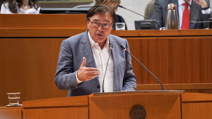 El portavoz de Aragón-Teruel Existe en las Cortes autonómicas, Tomás Guitarte.