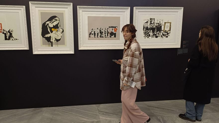 El pop de Warhol y la denuncia callejera de Banksy: dos artistas opuestos pero conectados