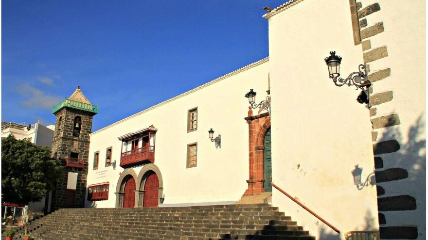 Exterior de la iglesia de Santo Domingo.