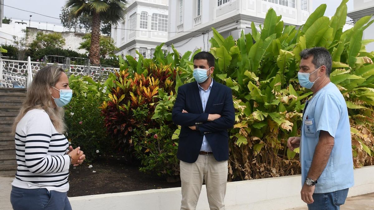 Visita de Susana Machín y Borja Pérez al Hospital de Dolores.