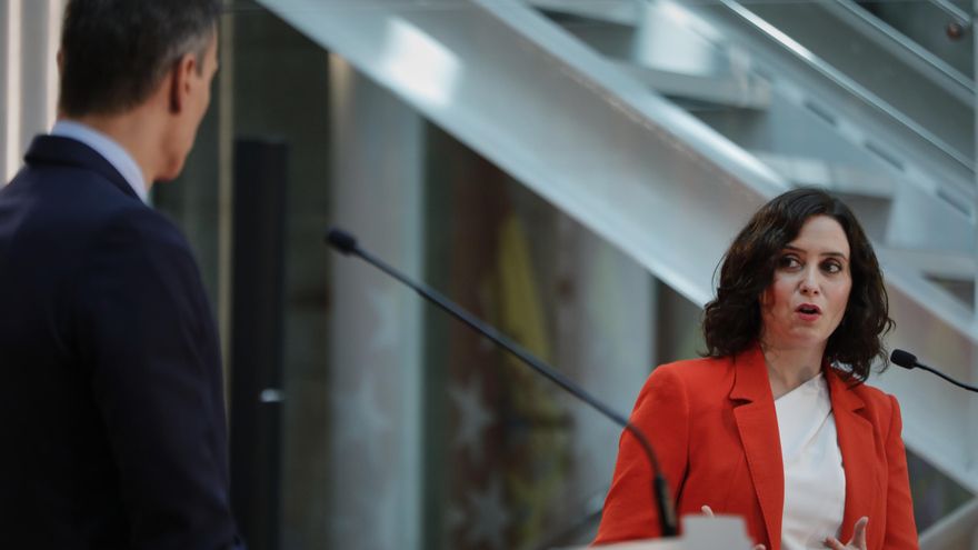 Las mentiras y medias verdades de Díaz Ayuso durante su comparecencia junto a Sánchez