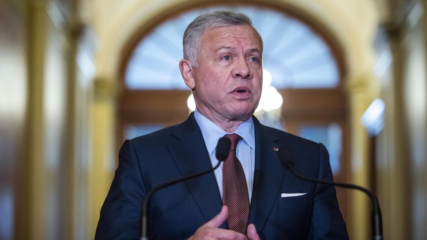 Rey de Jordania ordena envío urgente de ayuda a Gaza a través de la frontera con Egipto