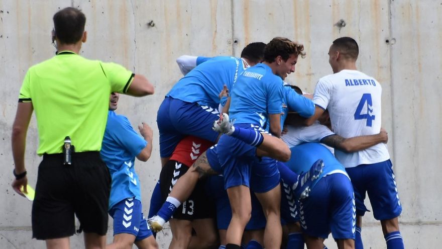 El duelo Las Palmas Atlético-Tamaraceite, a puerta cerrada