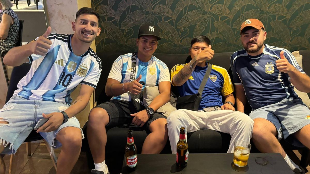 Argentinos siguiendo el Mundial