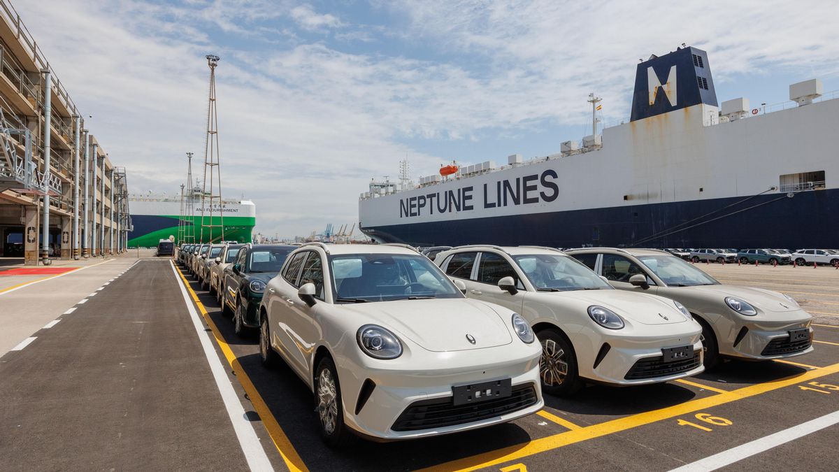El puerto de Barcelona crece como puerta de entrada de coches chinos con más marcas