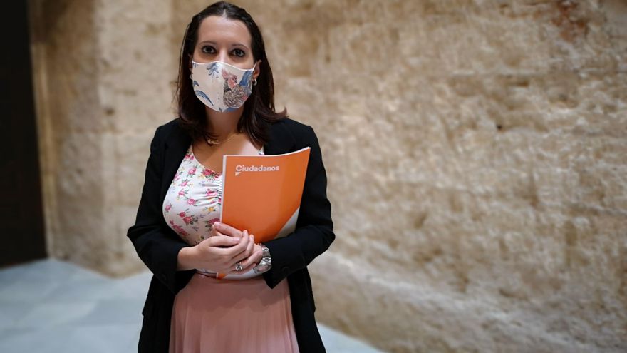 Una edil de Cs será la primera en el Ayuntamiento de Sevilla que no pierde derechos políticos tras tener un hijo