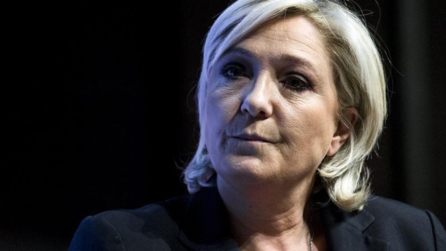 Le Pen dice que Italia, España o Grecia también querrían renegociar el euro