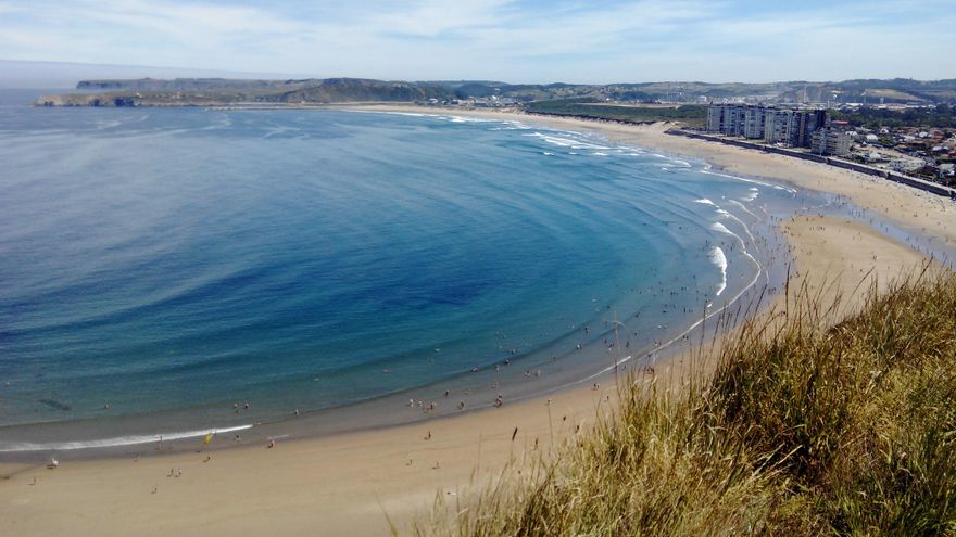 Un pescador halla en una playa de Asturias el cadáver de una menor de edad tutelada