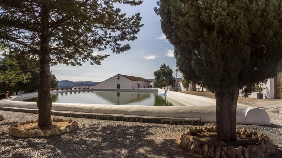 Todos los secretos de la única piscina natural declarada Bien de Interés Cultural en Andalucía