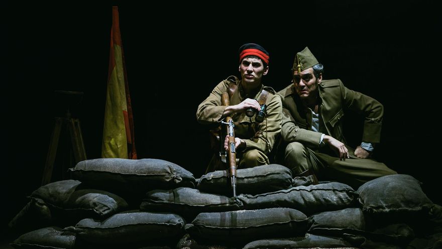 Escenas de la representación de 'Rif (de piojos y gas mostaza)'