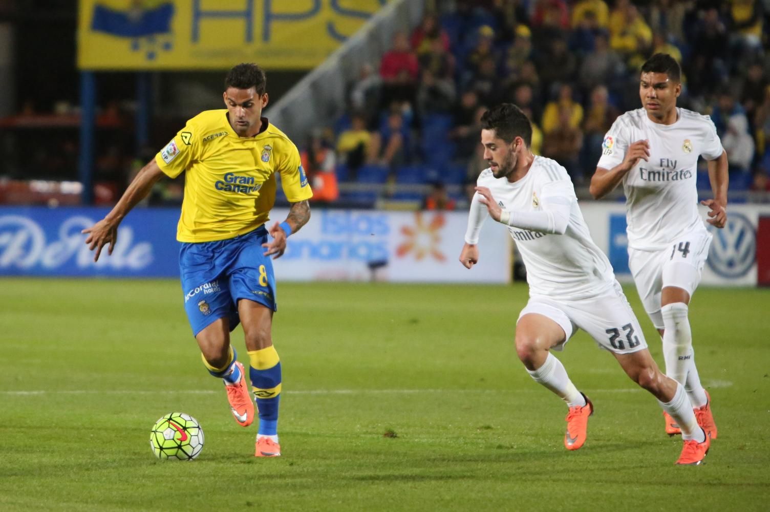 Imágenes del partido entre la UD Las Palmas y el Real Madrid en el Estadio de Gran Canaria. (Alejandro Ramos).