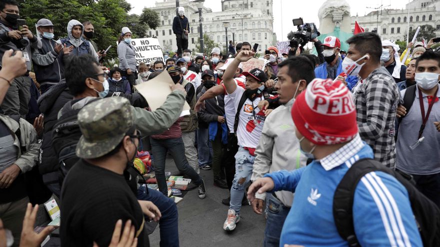 El miedo al comunismo concentra en Lima a miles de votantes de Keiko Fujimori