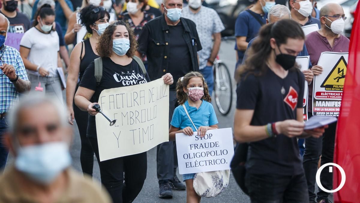 Manifestación contra el precio del suministro eléctrico