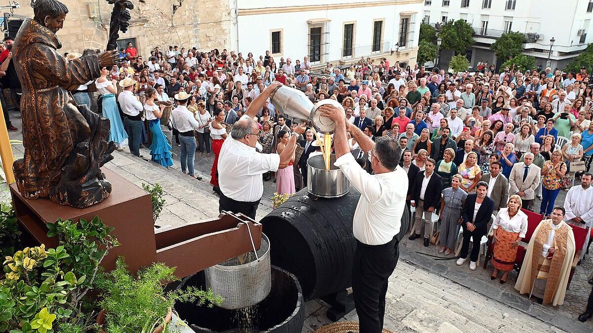 Tradicional Pisa de la Uva en Jerez de la Frontera