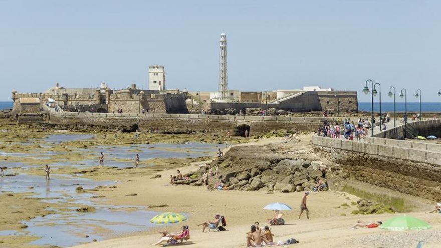 Donde una vez se ubicó el templo fenicio de Moloch, hoy se encuentra uno de los castillos más destacados de la bahía de Cádiz