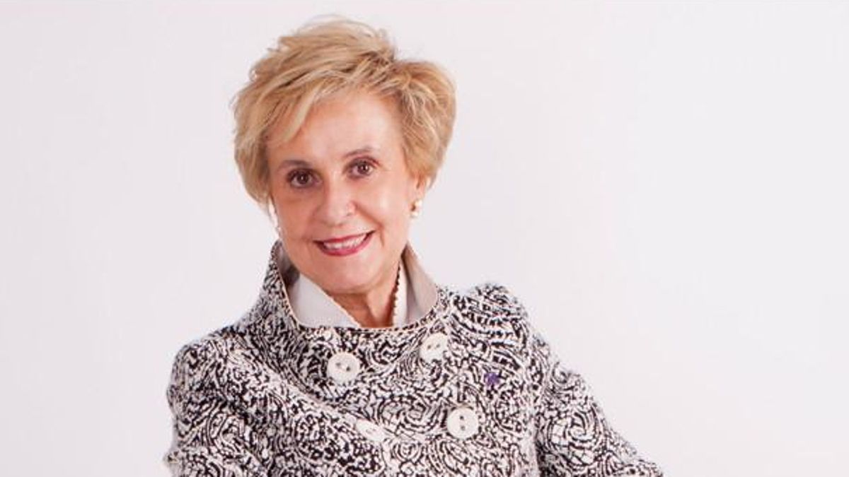 Expo Aire reconoce la trayectoria de Carmen Quintanilla y la entrega de los bomberos de Castilla y León