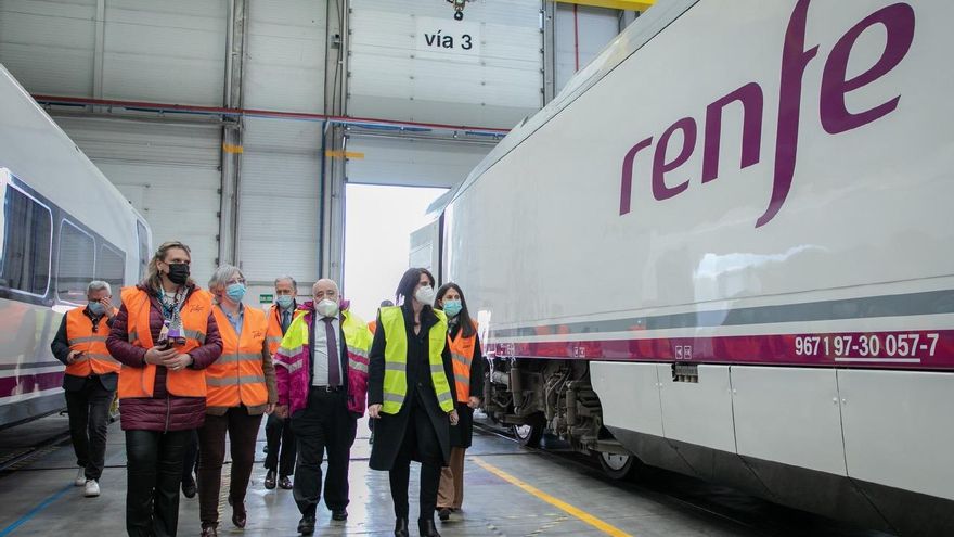 La línea de alta velocidad de Extremadura estrenará la nueva imagen de los trenes Alvia