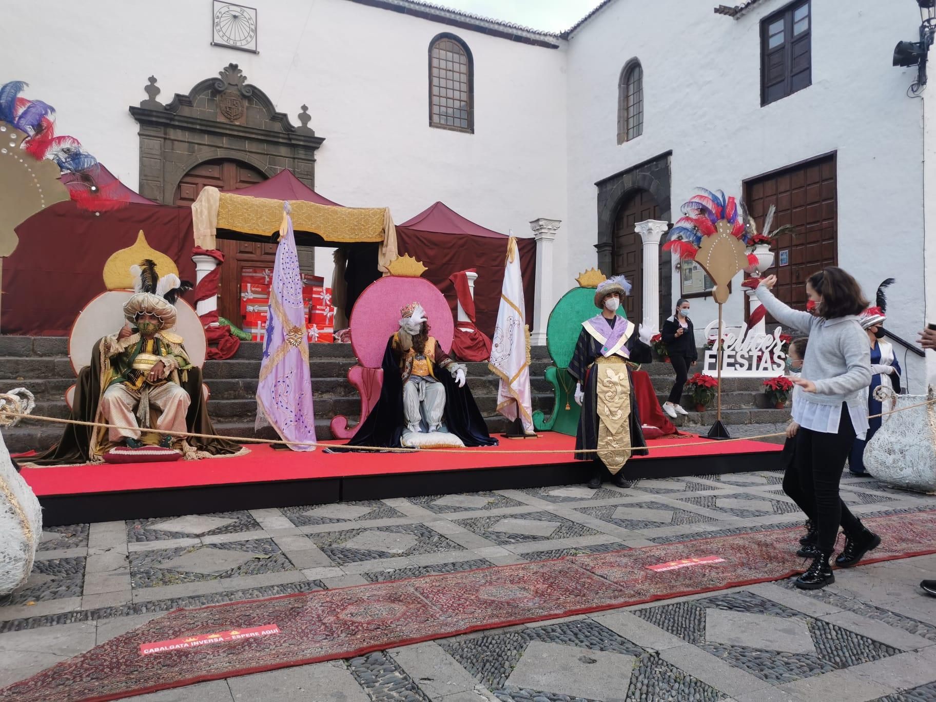 Los Reyes Magos en la Plaza San Francisco de Santa Cruz de La Palma. JOSÉ AYUT