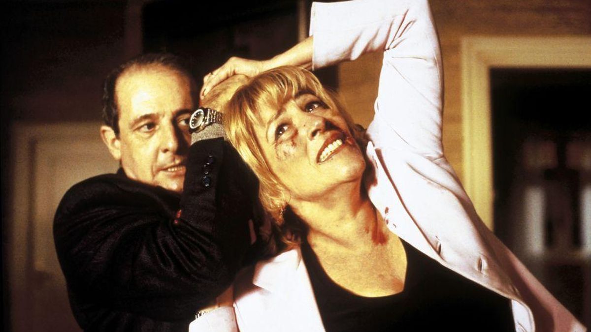 Córdoba se suma al 25 aniversario de 'La comunidad' con una proyección y un coloquio con Álex de la Iglesia